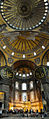 Loddrett panoramabilete av Hagia Sofia inni.