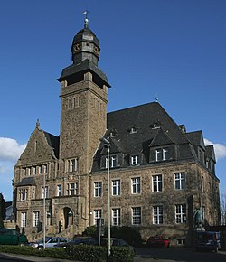 Rathaus Wetter, Straßenseite