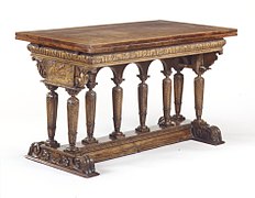 Table "en éventail" (troisième quart du XVIe siècle, Metropolitan Museum of Art).