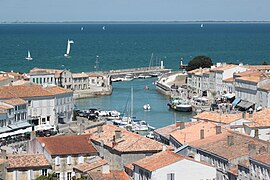 Port, vu du haut de l'église Saint-Martin.