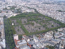 Pohled na hřbitov z Tour Montparnasse