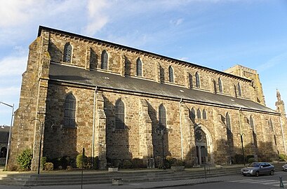 Vue latérale de l'église.