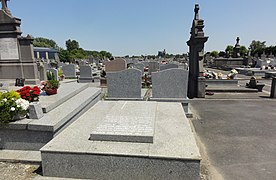 Tombe de Charles Helbecque.