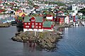 Tinganes, ĉi duoninsulo en la ĉefurbo Tórshavn estas la centro de feroa politiko.