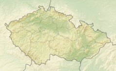 Mapa konturowa Czech, blisko centrum na lewo znajduje się czarny trójkącik z opisem „Wyszehrad”