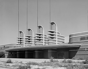 Пантихоокеанская аудитория[англ.] в Лос-Анджелесе, построена в 1935 году, сгорела в 1978.