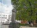 Lokal skole og Taras Shevchenko-monument
