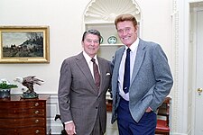 Közös fénykép Ronald Reagan elnökkel a Fehér Házban(1985)