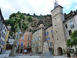 The village square in Cotignac