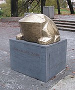 Der Frosch, Bronzefigur in Karlovac vom Bild­hauer Stephen Gračan