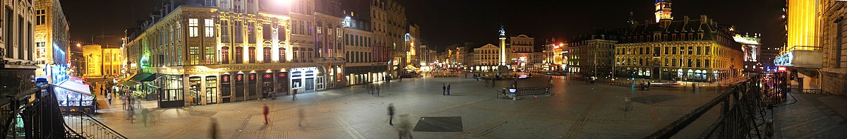 Widok na Grand-Place de Lille nocą