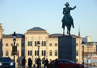 På Slottsbacken med Nationalmuseum i bakgrunden, december 2020.