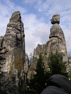 Skalní útvar Starostová a Starosta v Adršpašských skalách