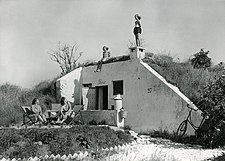 Het bunker-vakantiedorp te Zandvoort, 1947