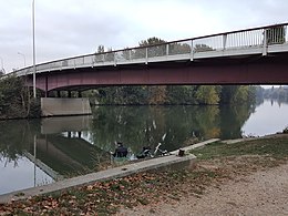 Pont sur le bras mort (côté Meulan).