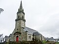 Église Saint-Alban d'Inguiniel : vue extérieure d'ensemble.