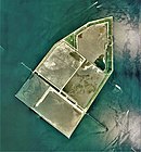 ポートアイランド。2007年（平成19年）5月23日撮影の6枚を合成した。国土交通省 国土地理院 地図・空中写真閲覧サービスの空中写真を基に作成。