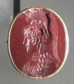 Bijou de jaspe avec Athéna Parthénos daté du Ier siècle av. J.-C.