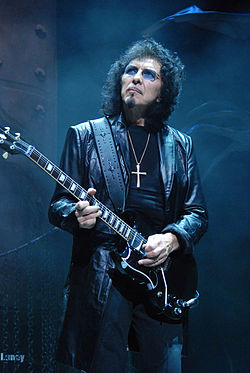 Tony Iommi a Heaven and Hell koncertjén a Gods of Metal fesztiválon, 2007. június 4-én