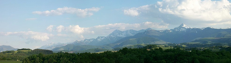 Vue sur la chaîne des Pyrénées depuis Visker.