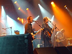 Pave Maijanen ja Hector ”Näkemiin – kuulemiin” -konserttikiertueella Jyväskylässä 24.11.2007.