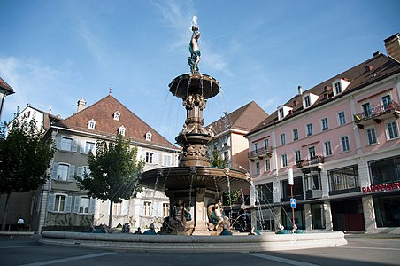 Fontaine monumentale, vers 1888, La Chaux-de-Fonds.