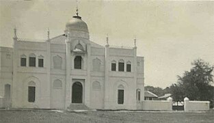 Gurdwara Sahib Silat Road in Singapore after construction was just completed in 1924.jpg