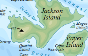 L'île Querini est au sud de l'île Jackson