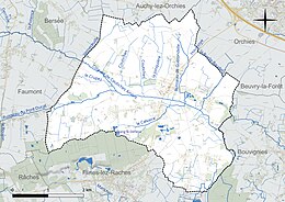 Carte en couleur présentant le réseau hydrographique de la commune