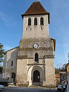 La façade et le clocher.