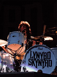 Michael Cartellone v roce 2009 jako člen Lynyrd Skynyrd