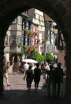 Die poort na die ou stadswyk van Riquewihr