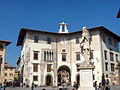 Piazza dei Cavalieri with statue of Cosimo I de' Medici.