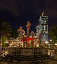 La fontaine San Miguel, sur la place principale.