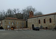 Église et mairie de Gaudiés (Ariège).jpg