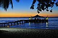 Coucher de soleil et ponton, ciel dégagé depuis la plage - Sainte-Marie- Madagascar