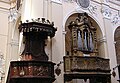Die Kanzel mit Orgel