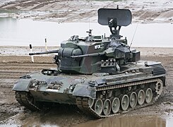 Le Gepard est armé de deux canons-mitrailleurs de 35 mm.