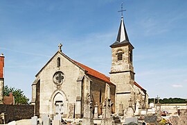 Façade et clocher de l'église de la-Nativité-de-la-Vierge.