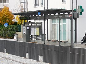 Détail de l'aménagement de la station Dauphiné - Lacassagne sur la ligne T3.