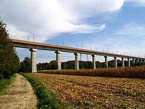 La partie sud du viaduc de la LGV Nord.