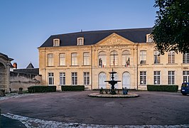 讷韦尔司法宫（法语：Palais de justice de Nevers）