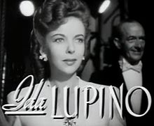 L'actriz y directorz anglo-estausunidense Ida Lupino, en uan escena d'a cinta The Hard Way (1943).