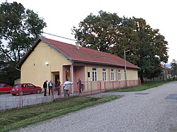 Jazvenik, Češki dom