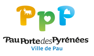 Logo composé de trois lettres P ocre, vert et bleu ; légende noire et bleue :Pau Porte des Pyrénées - ville de Pau.