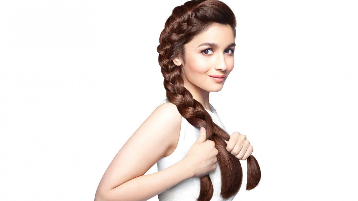 Alia Bhatt HD With Brown Braided Hair Wallpaper