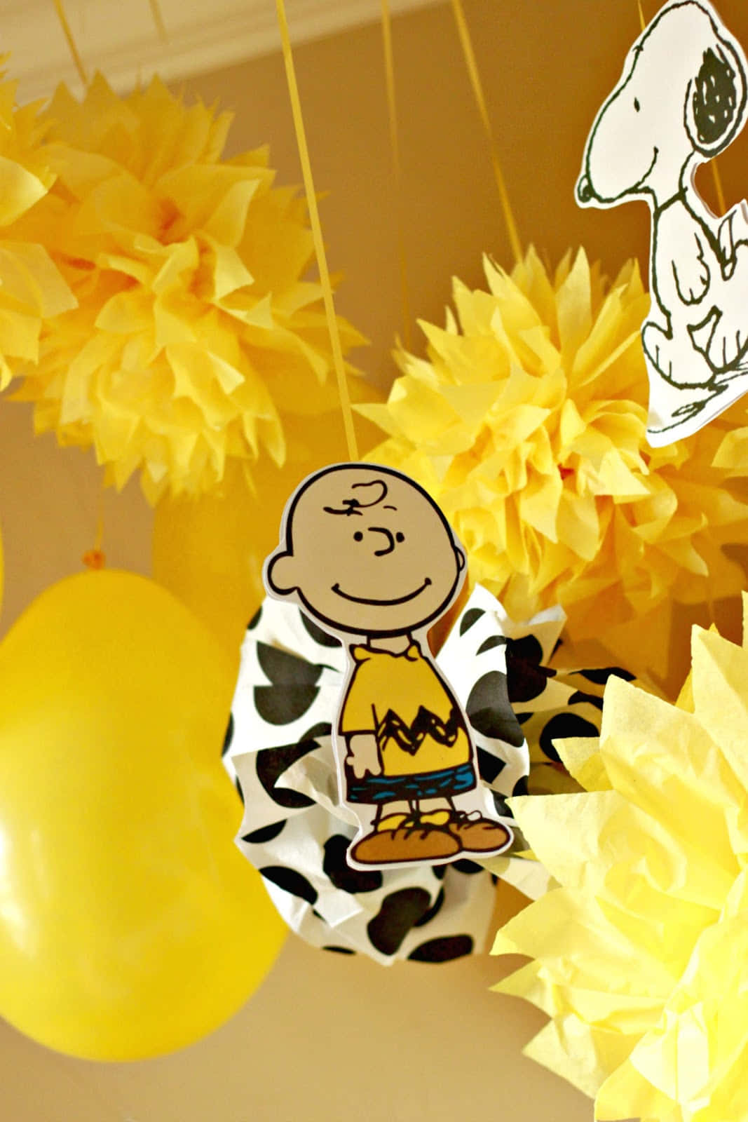 Feiernsie Einen Weiteren Geburtstag Mit Charlie Brown! Wallpaper