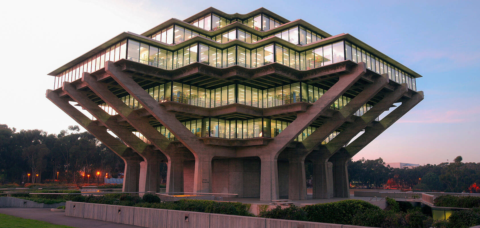 Geisel Library UCSD tapet Wallpaper