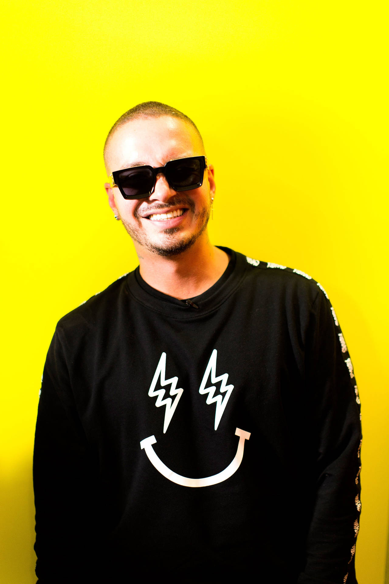 (j Balvin Gef Sweatshirt) Wallpaper