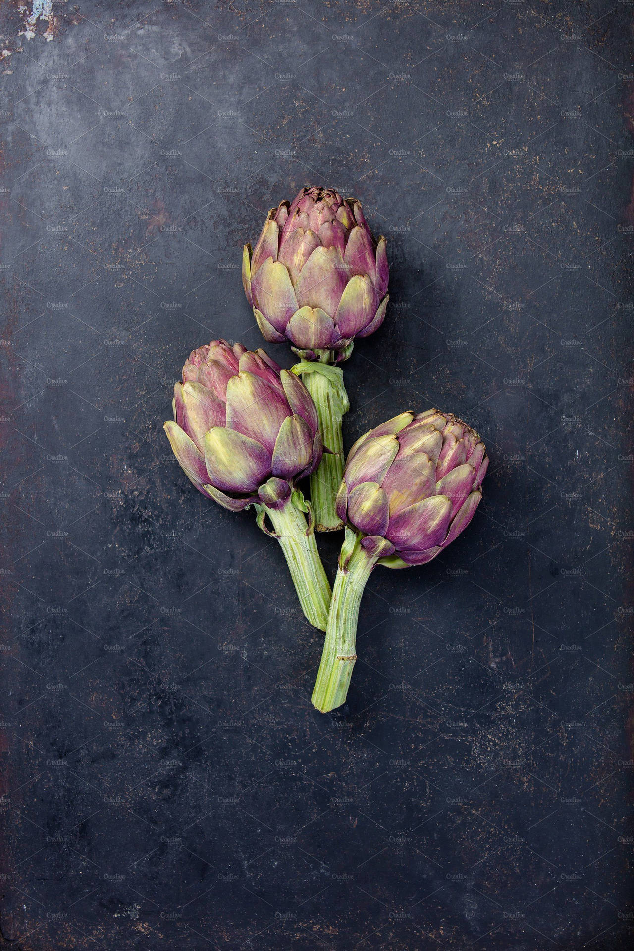 Pequenotrio De Violetas, Alcachofras E Legumes. Papel de Parede